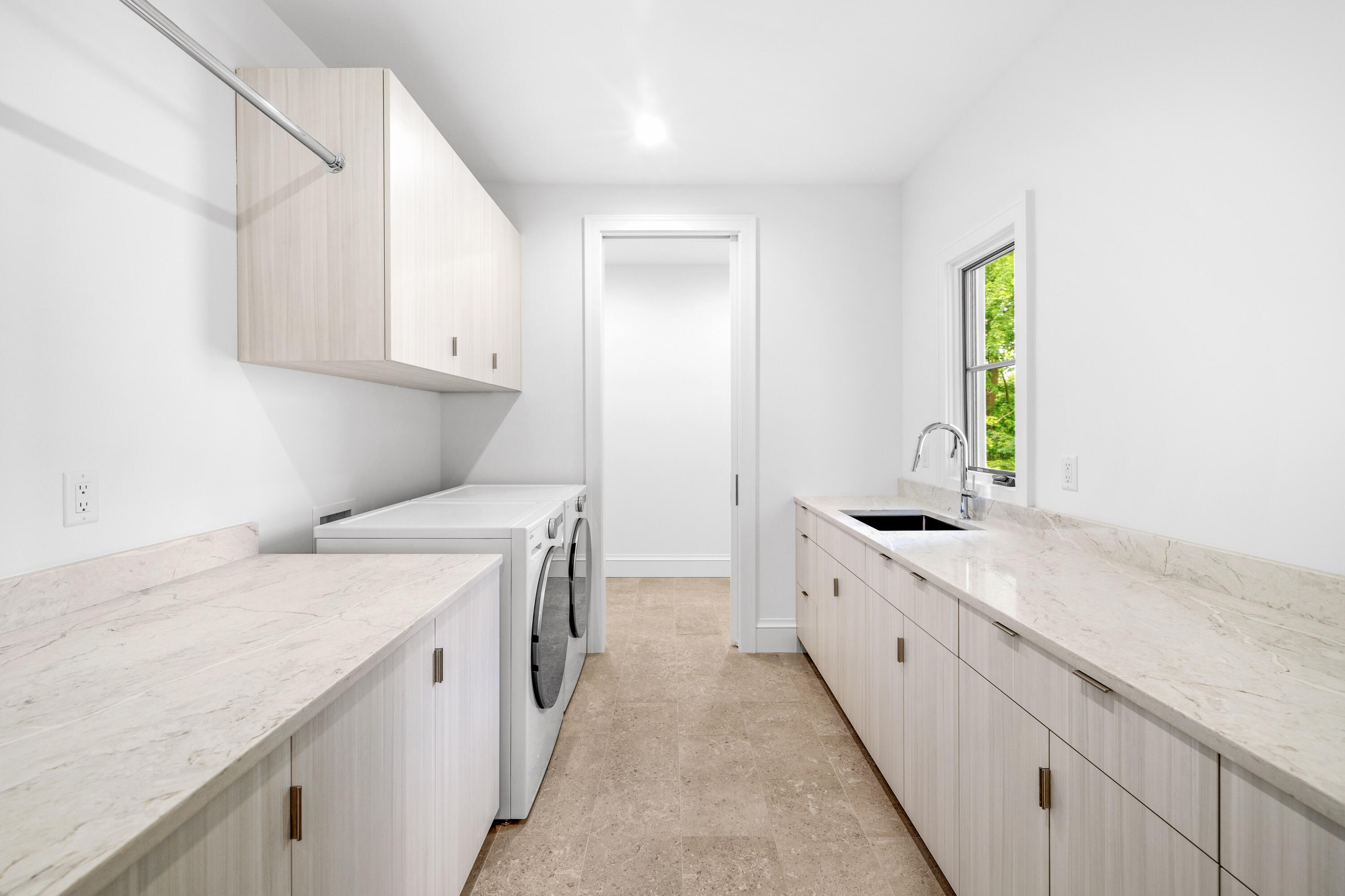 1572 North Creekside Lane Linn, WI 53147 - Photo 22 of 49 Laundry