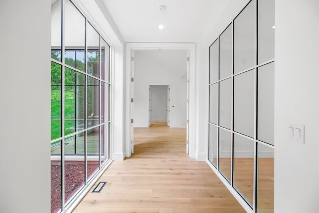 $6,999,500 | 1572 North Creekside Lane, Linn, WI 53147