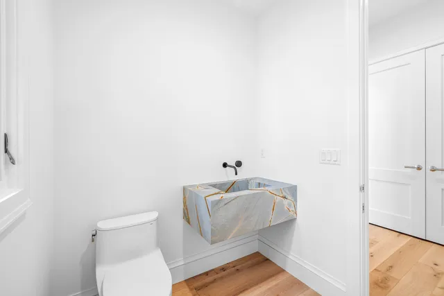 $6,999,500 | 1572 North Creekside Lane, Linn, WI 53147