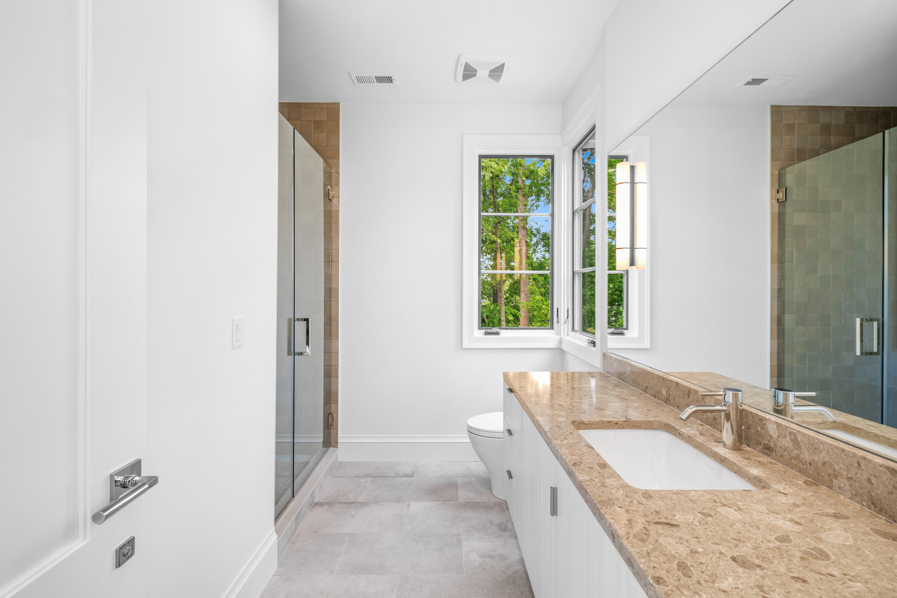 1572 North Creekside Lane Linn, WI 53147 - Photo 32 of 49 Guest Bath