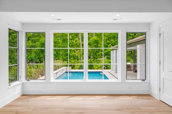 $6,725,000 | 1572 North Creekside Lane, Linn, WI 53147