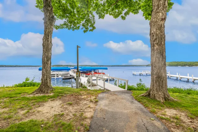 $6,999,500 | 1572 North Creekside Lane, Linn, WI 53147