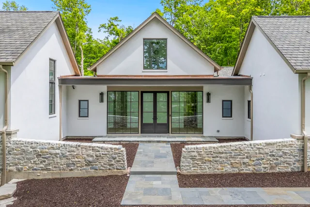 $6,999,500 | 1572 North Creekside Lane, Linn, WI 53147