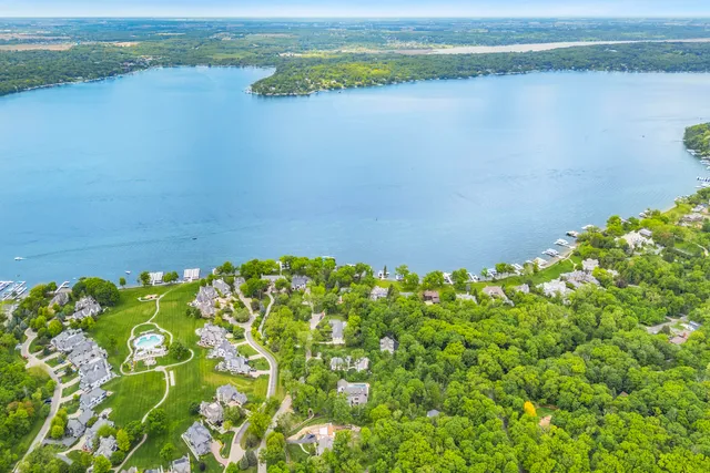 $6,999,500 | 1572 North Creekside Lane, Linn, WI 53147