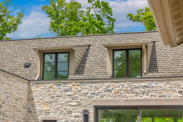 $6,725,000 | 1572 North Creekside Lane, Linn, WI 53147