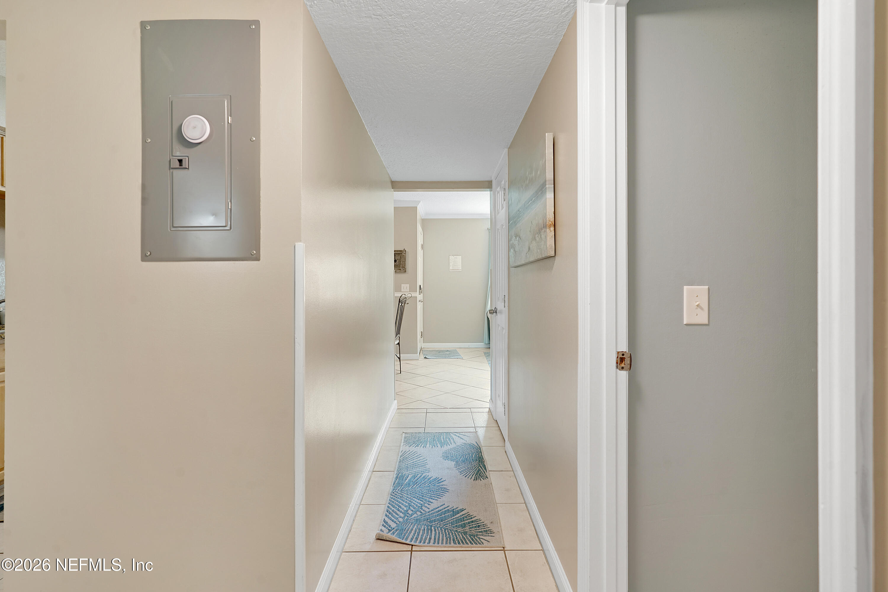 9 Clipper Court St. Augustine, FL 32080 - Photo 10 of 22 a view of a hallway