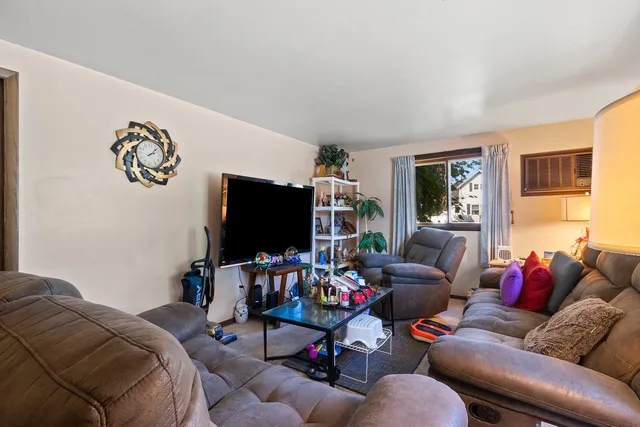 $174,900 | 1807 Lincoln Street, Marinette, WI 54143