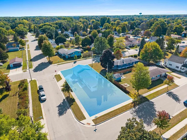 $174,900 | 1807 Lincoln Street, Marinette, WI 54143