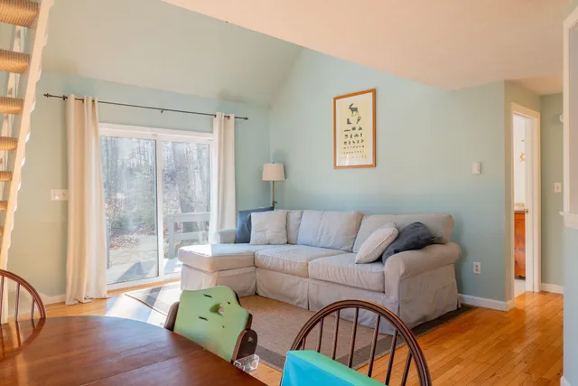 $425,000 | 10 Chickadee Lane, Unit 10, Kennebunk, ME 04043