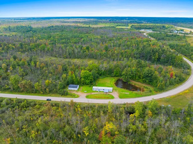 $134,900 | N2461 Old Cedar Way, Peshtigo, WI 54157