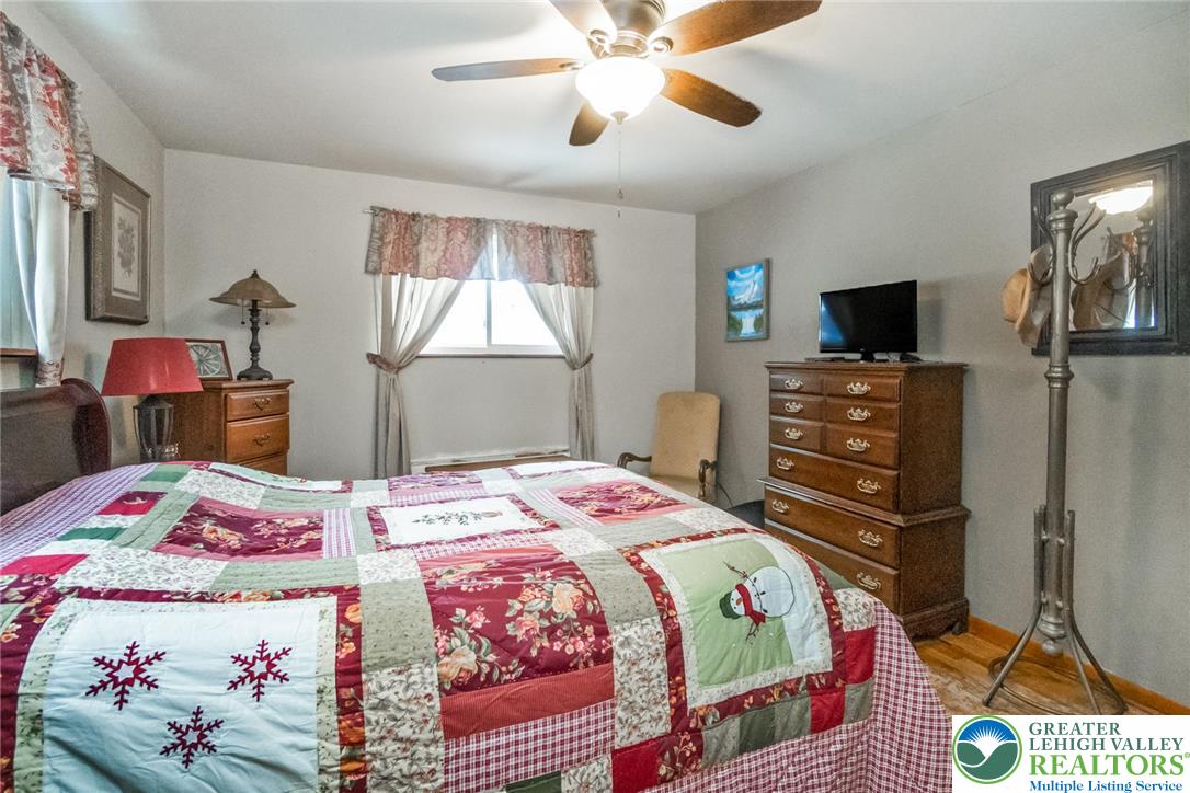 1056 Graham Street Fountain Hill, PA 18015 - Photo 23 of 43