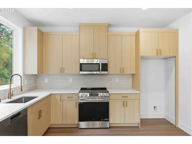 $449,500 | 10909 Northeast 64th Court, Unit LOT #3, Vancouver, WA 98686