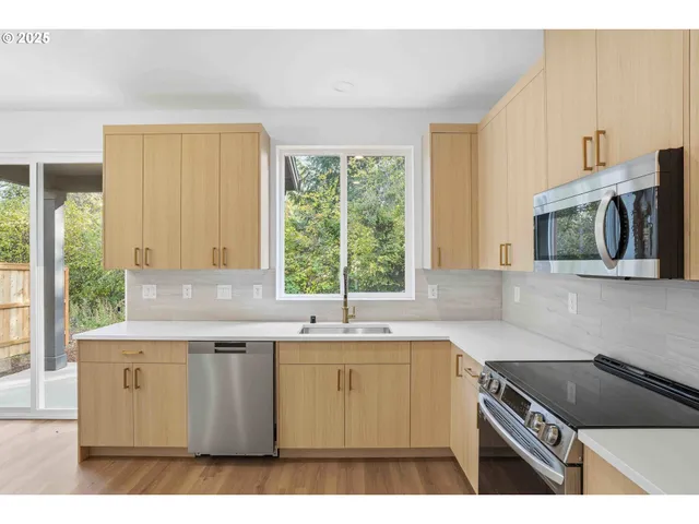 $449,500 | 10909 Northeast 64th Court, Unit LOT #3, Vancouver, WA 98686