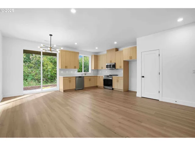 $449,500 | 10909 Northeast 64th Court, Unit LOT #3, Vancouver, WA 98686