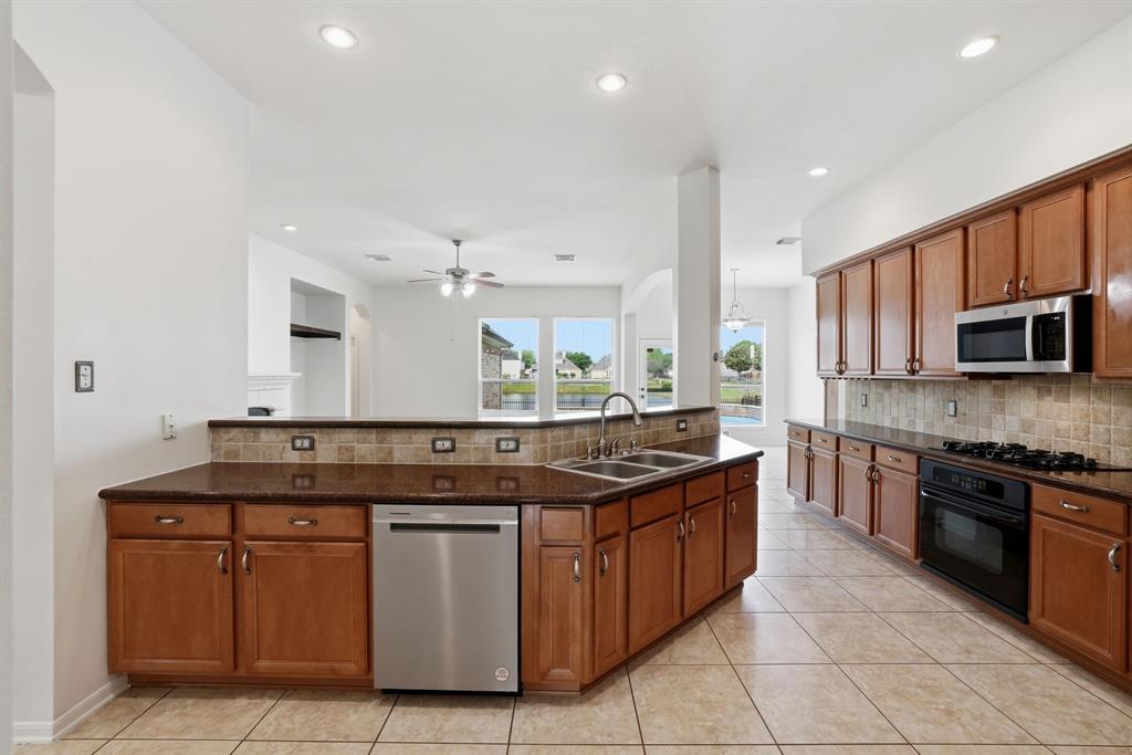 22115 Bridgestone Oak Drive Spring, TX 77388 - Photo 10 of 28