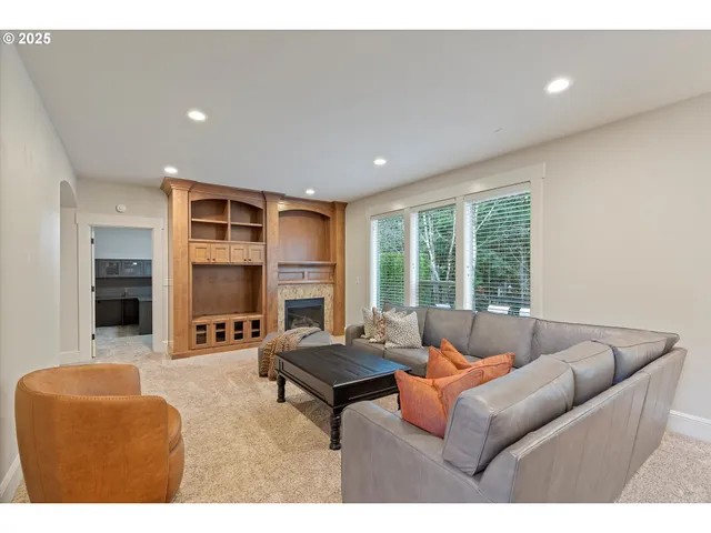 $699,999 | 2875 Southeast Elliott Drive, Gresham, OR 97080