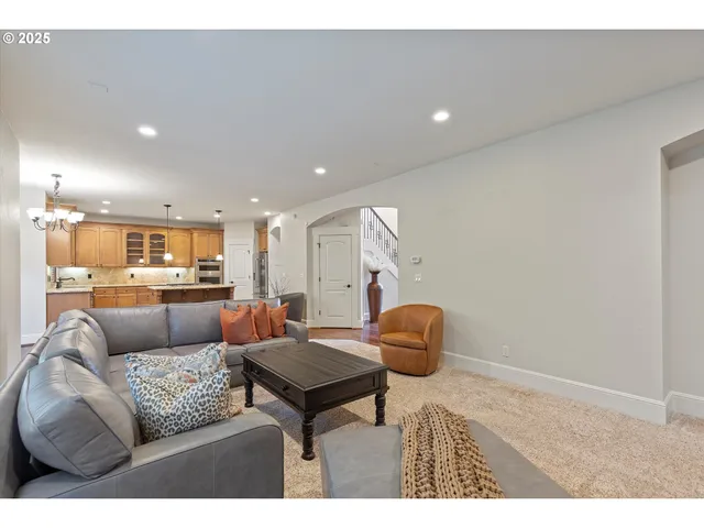 $699,999 | 2875 Southeast Elliott Drive, Gresham, OR 97080