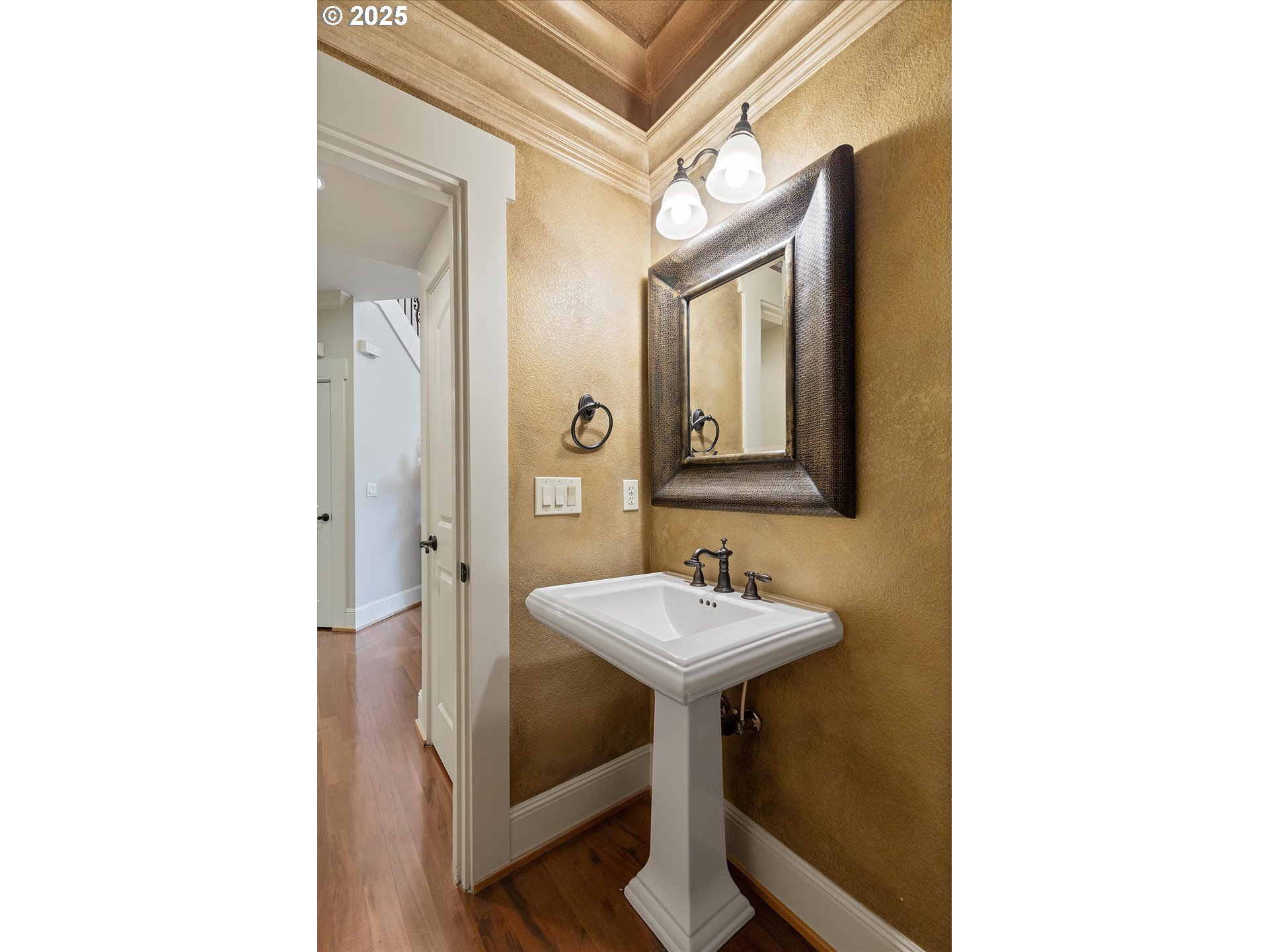 2875 Southeast Elliott Drive Gresham, OR 97080 - Photo 21 of 48 a bathroom with a sink and a mirror