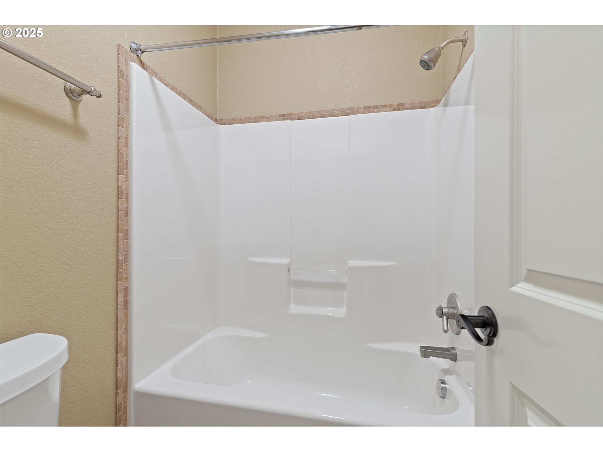 2875 Southeast Elliott Drive Gresham, OR 97080 - Photo 25 of 48 a bathroom with a shower and a toilet