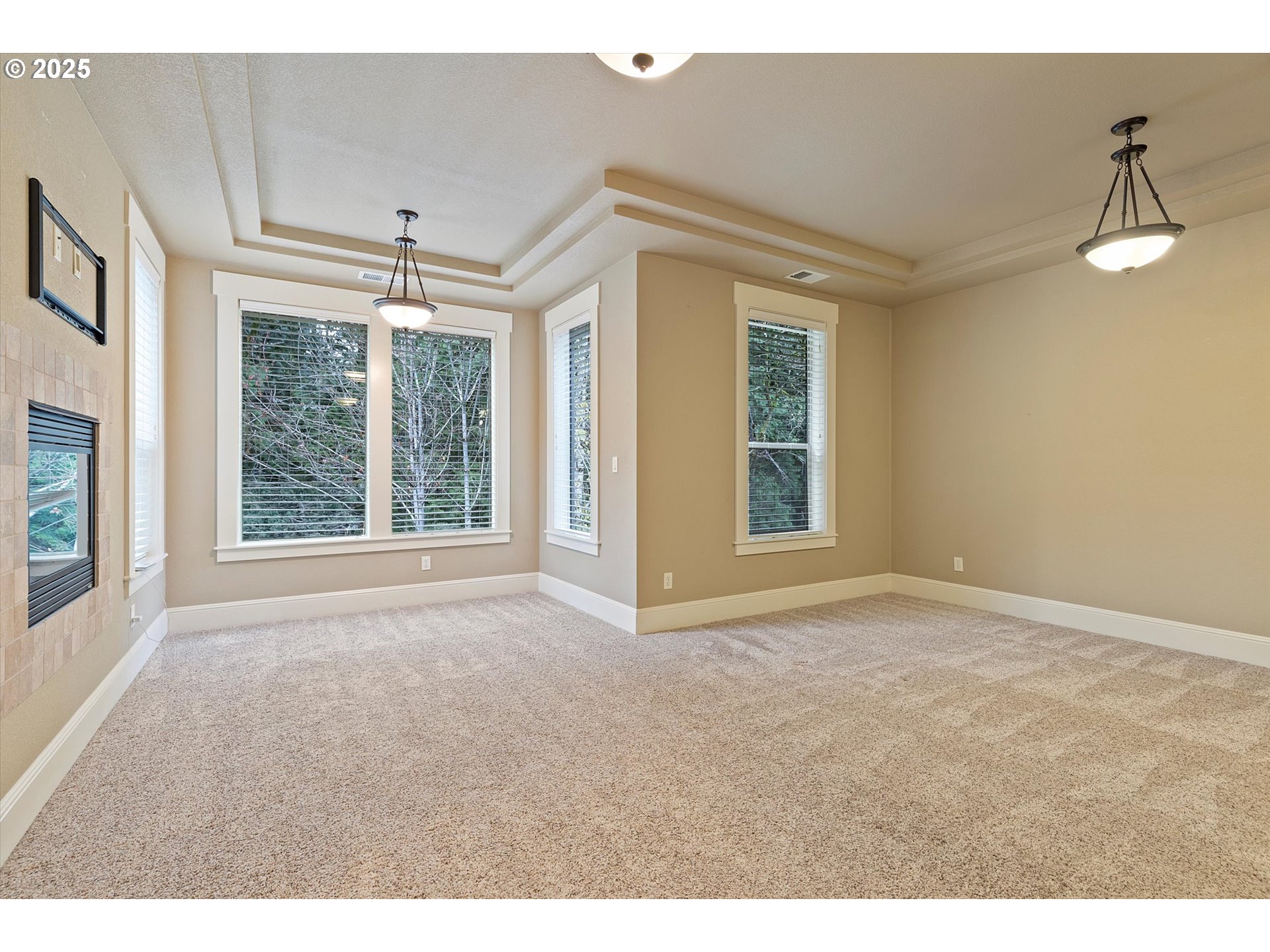 2875 Southeast Elliott Drive Gresham, OR 97080 - Photo 33 of 48 a view of an empty room with a window