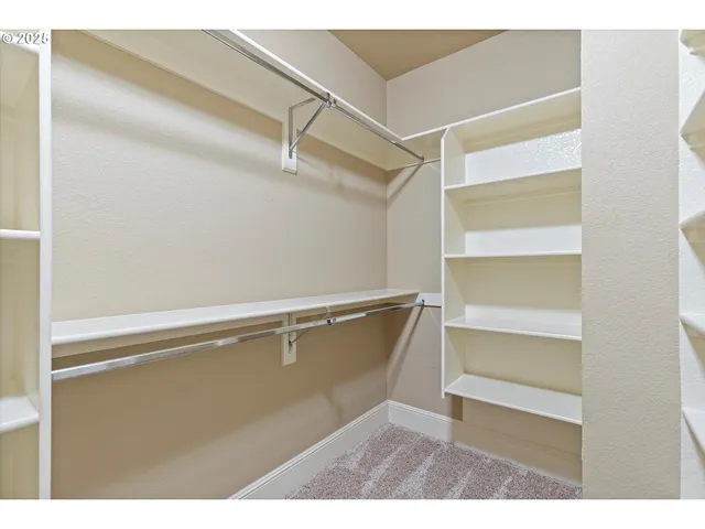 $699,999 | 2875 Southeast Elliott Drive, Gresham, OR 97080