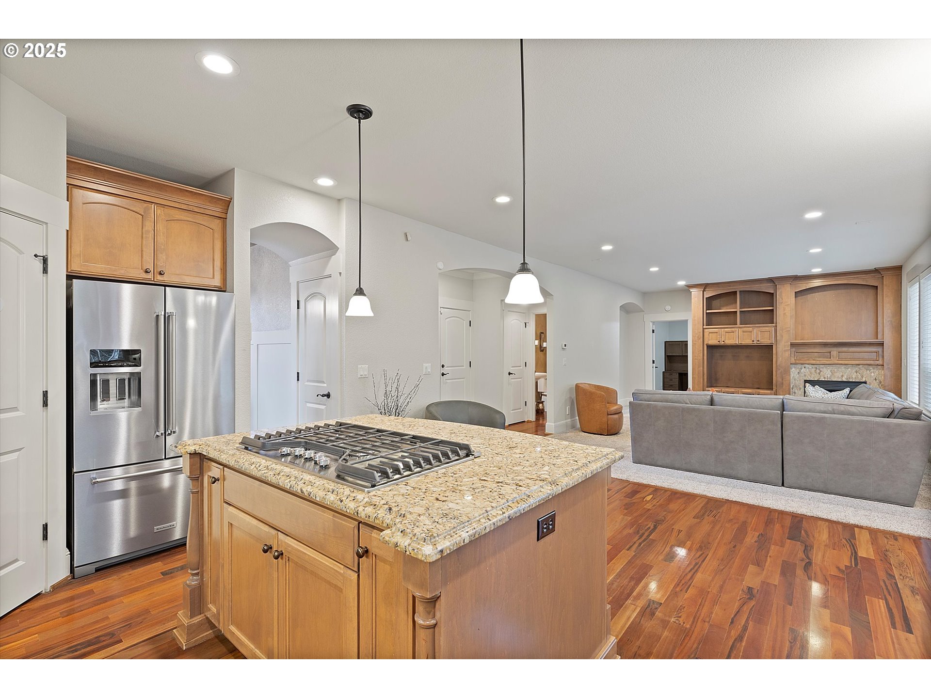 2875 Southeast Elliott Drive Gresham, OR 97080 - Photo 9 of 48 a kitchen with stainless steel appliances granite countertop a sink refrigerator and cabinets