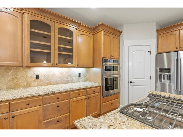 $699,999 | 2875 Southeast Elliott Drive, Gresham, OR 97080