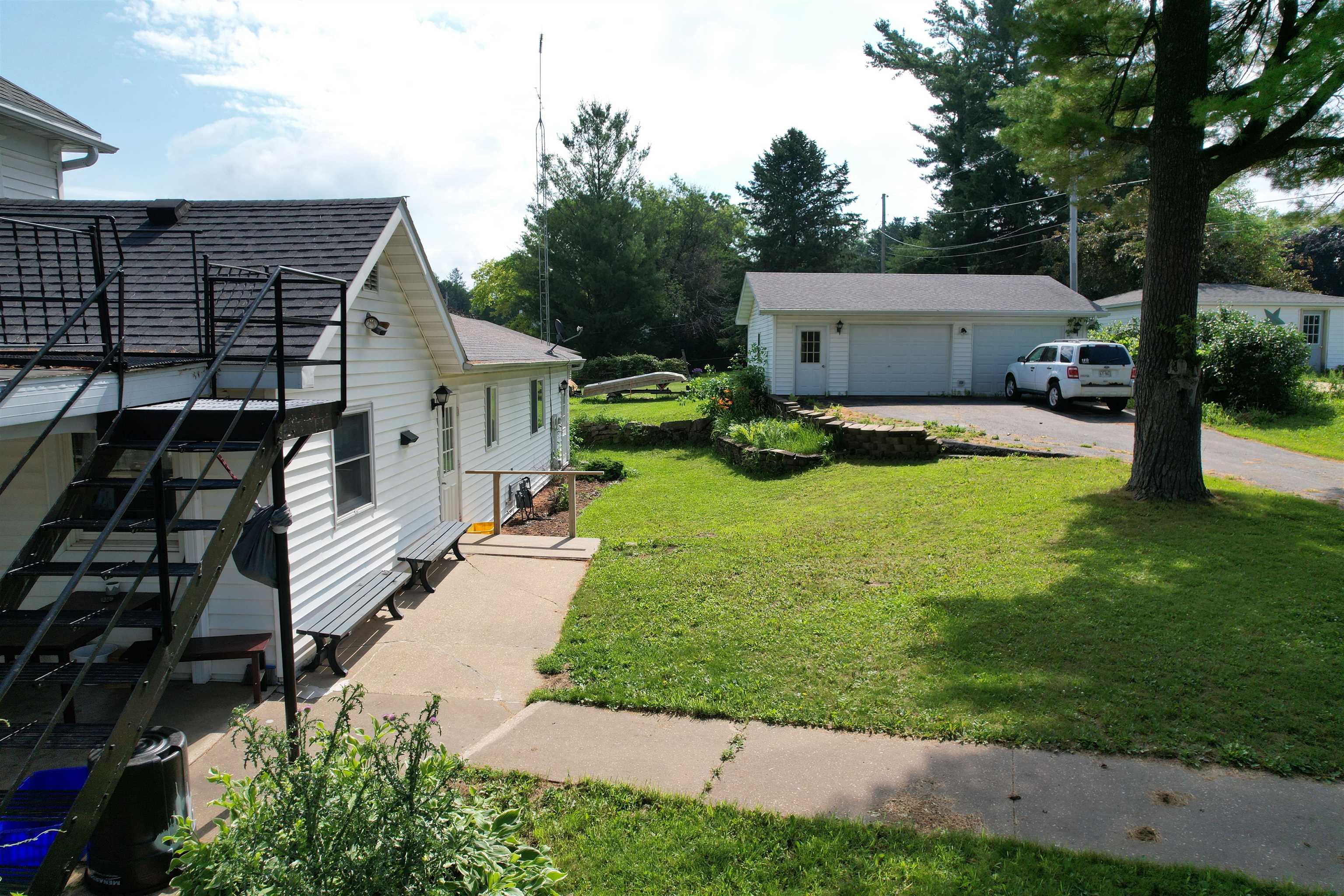 535 Spring Street Highland, WI 53543 - Photo 3 of 35