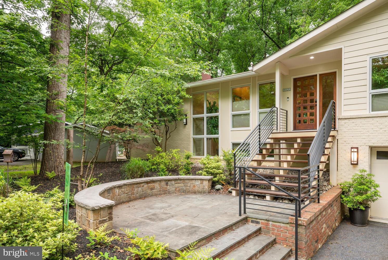 8313 Still Spring Court Bethesda, MD 20817 - Photo 3 of 39