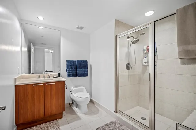 $269,900 | 231 Riverside Drive, Unit 708, Daytona Beach, FL 32117