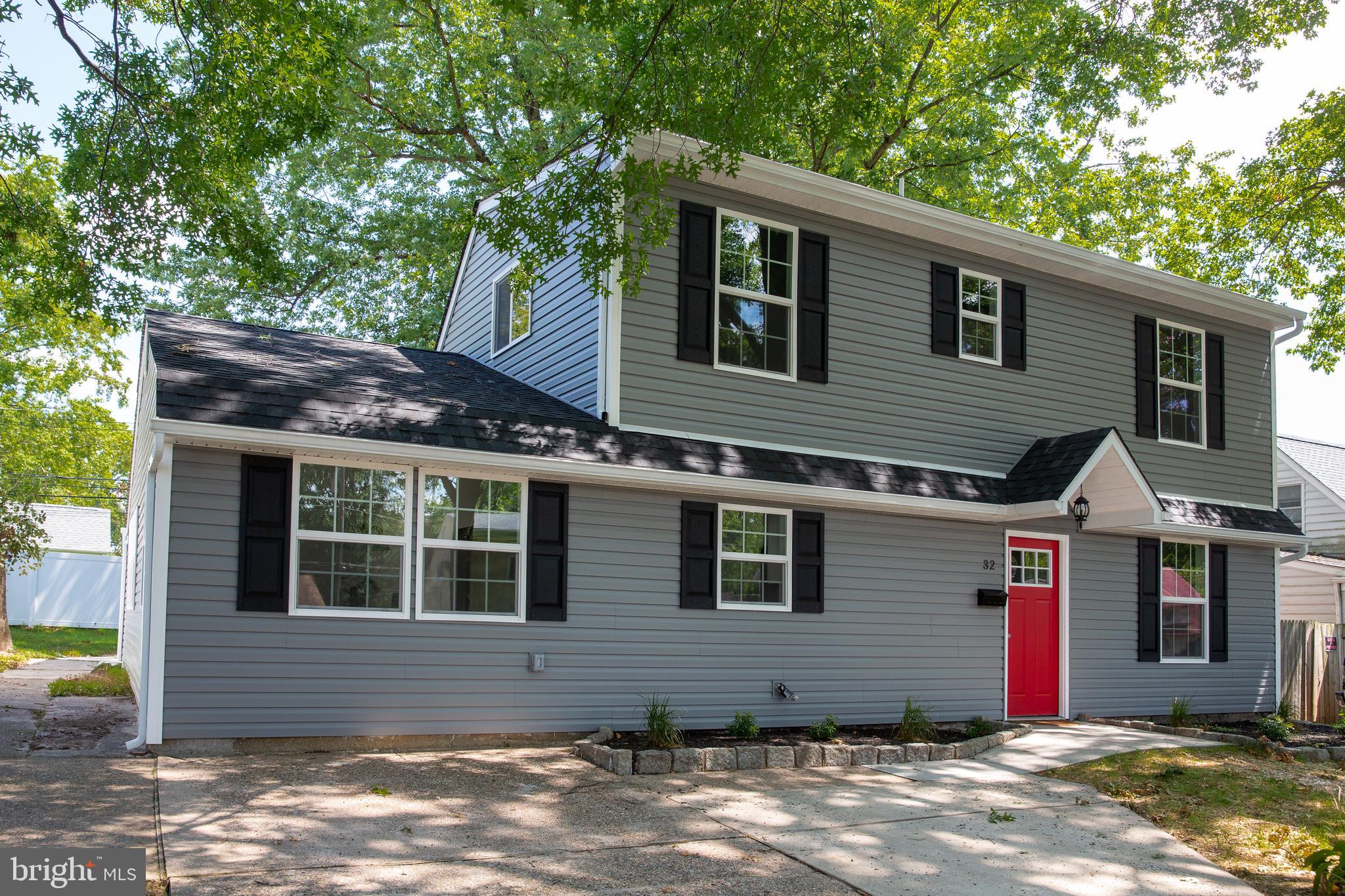 32 Rolling Lane Levittown, PA 19055 - Photo 1 of 36 Front