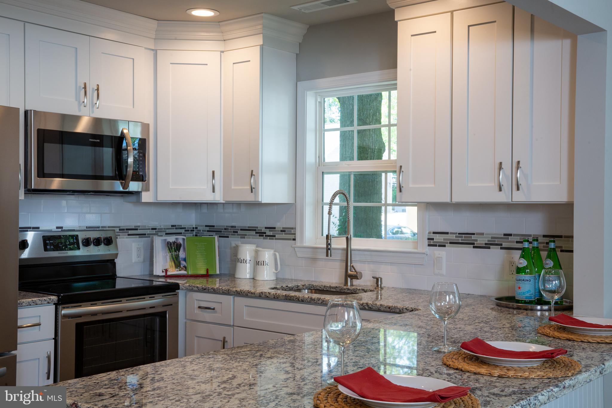 32 Rolling Lane Levittown, PA 19055 - Photo 11 of 36 Kitchen