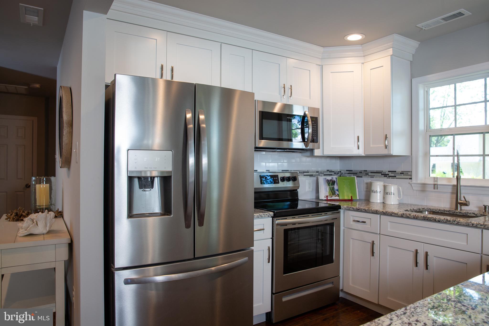 32 Rolling Lane Levittown, PA 19055 - Photo 13 of 36 Kitchen
