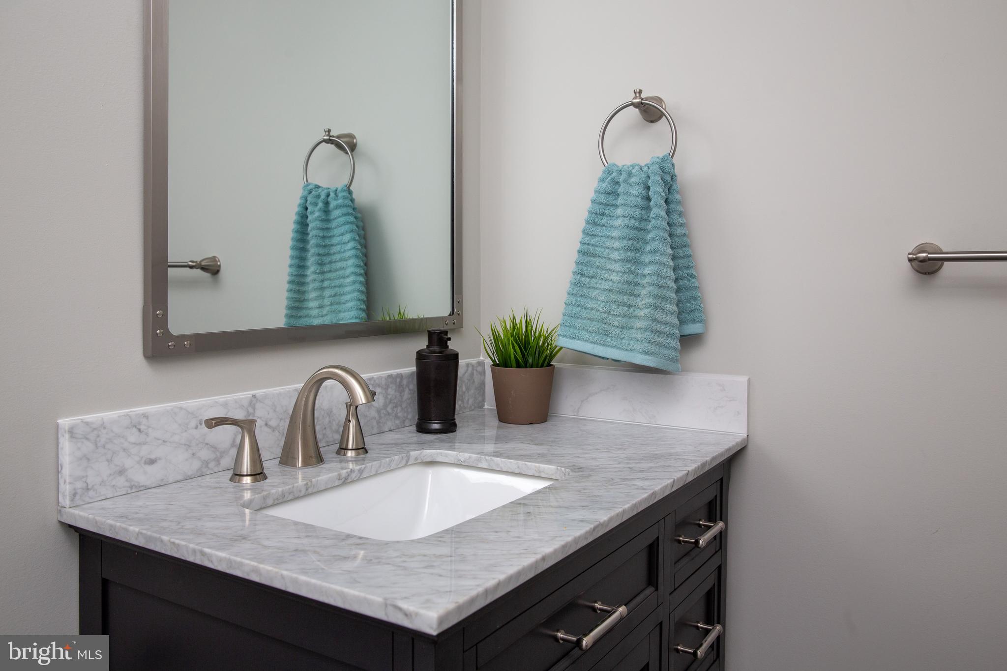 32 Rolling Lane Levittown, PA 19055 - Photo 22 of 36 1st Floor Bath