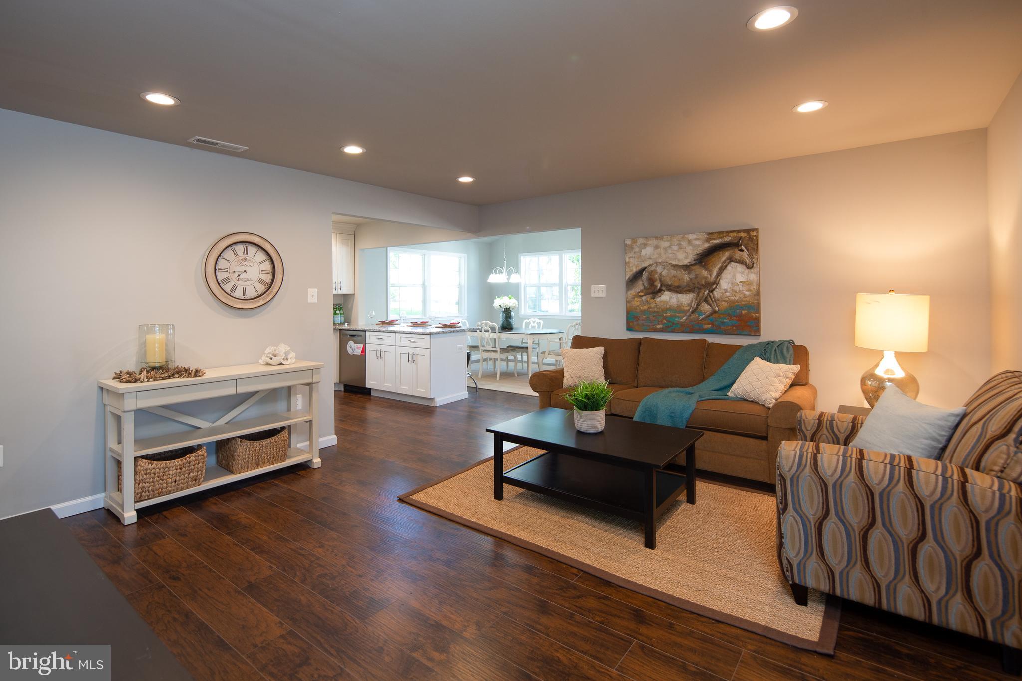32 Rolling Lane Levittown, PA 19055 - Photo 4 of 36 Living Room