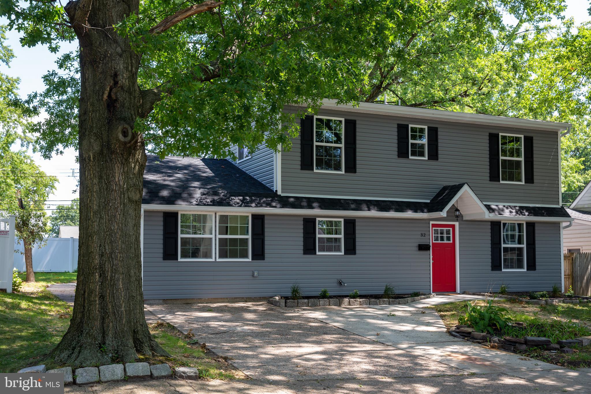 32 Rolling Lane Levittown, PA 19055 - Photo 35 of 36 Front
