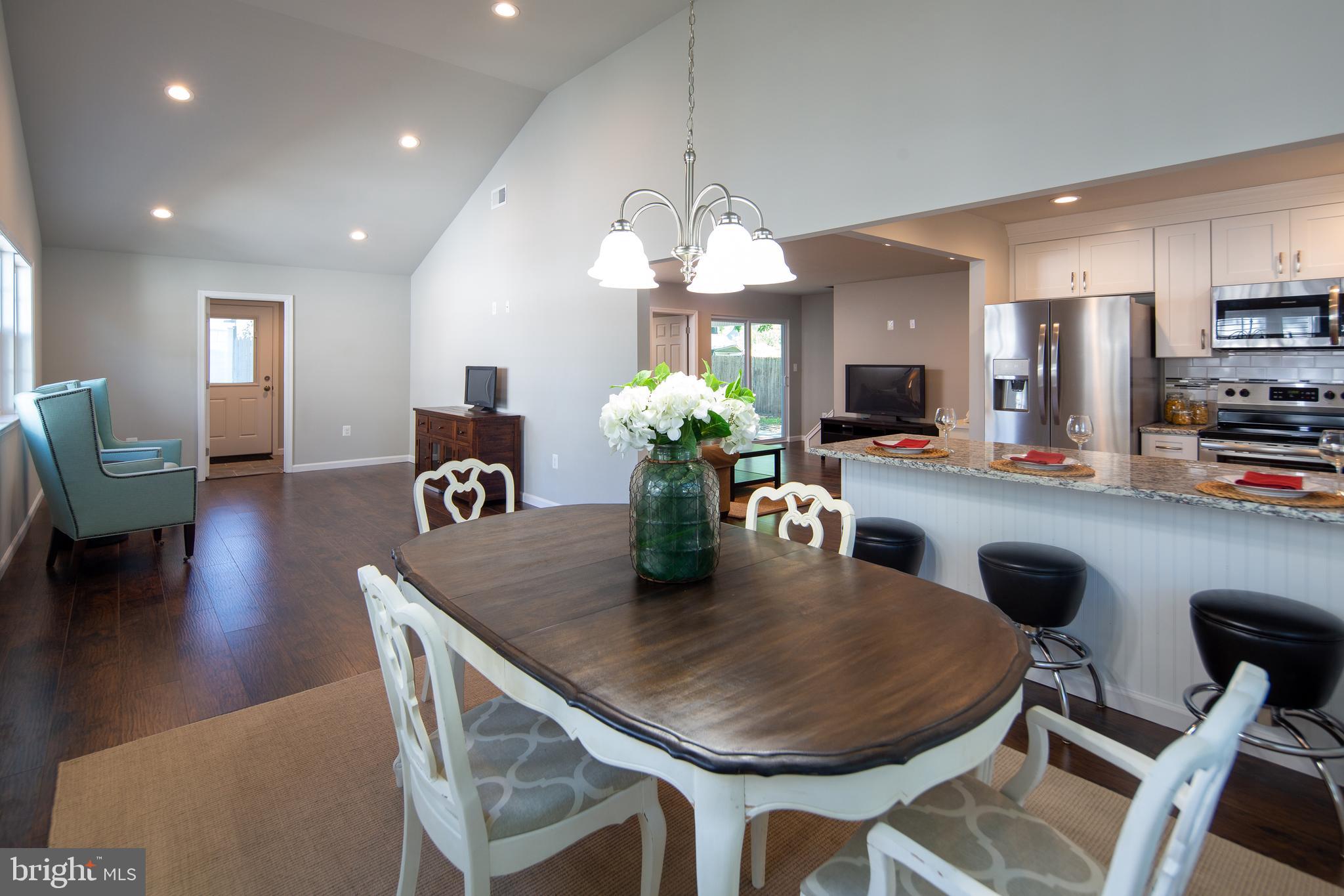 32 Rolling Lane Levittown, PA 19055 - Photo 8 of 36 Dining Area