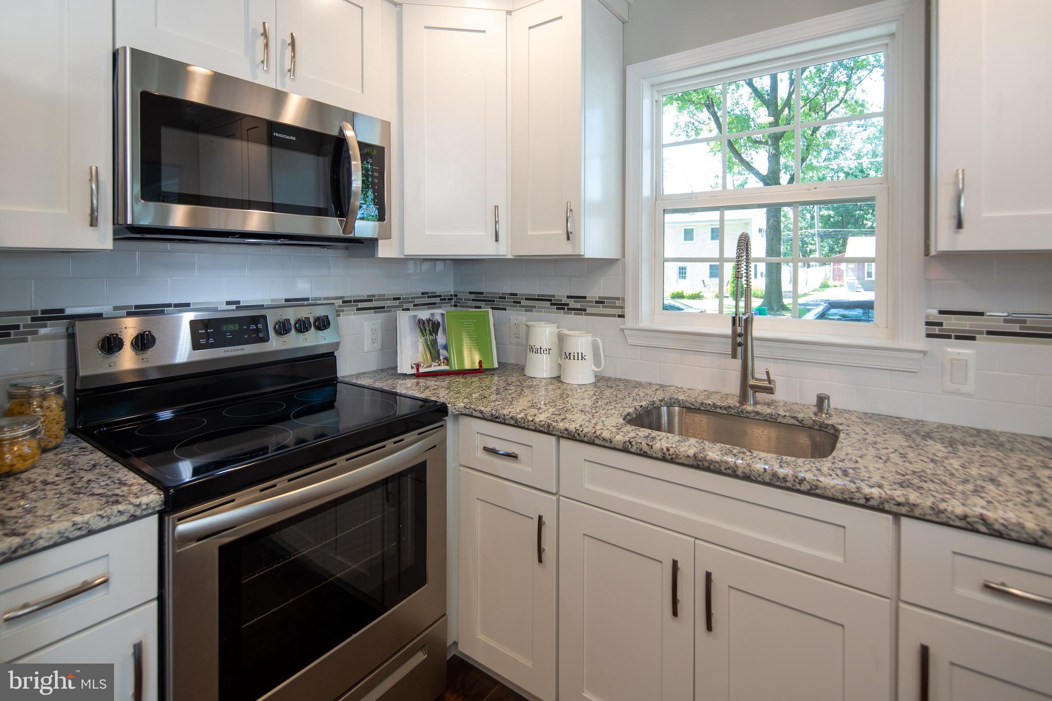 32 Rolling Lane Levittown, PA 19055 - Photo 10 of 36 Kitchen