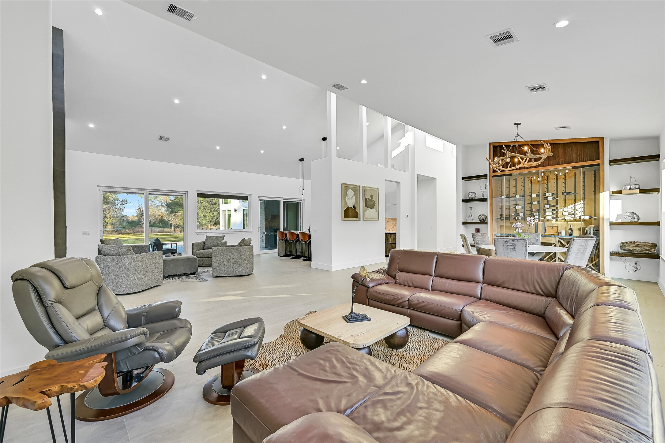 7627 Scott Avenue Manvel, TX 77578 - Photo 11 of 50 a living room with furniture and a large window