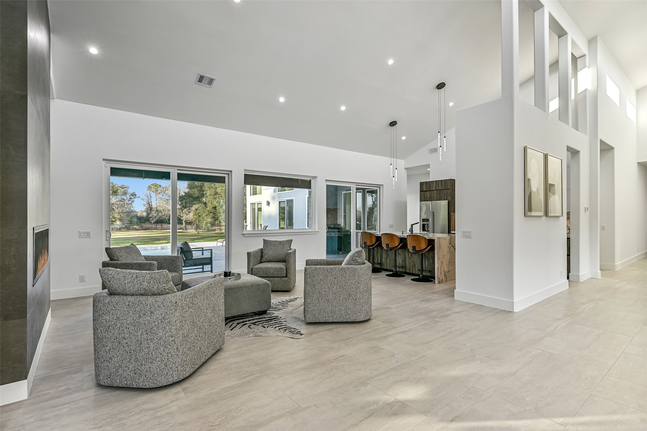 7627 Scott Avenue Manvel, TX 77578 - Photo 12 of 50 a living room with furniture and a large window
