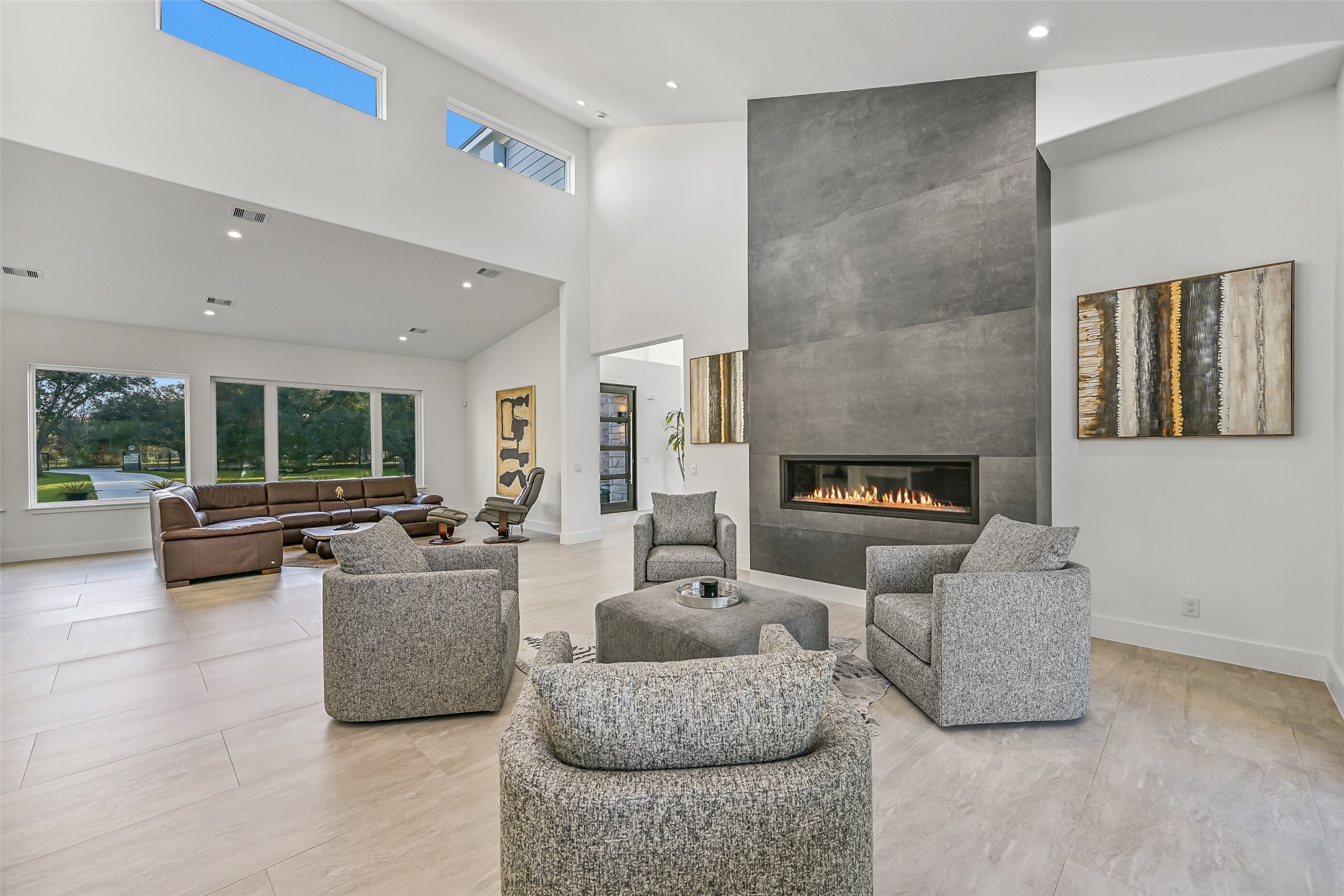 7627 Scott Avenue Manvel, TX 77578 - Photo 15 of 50 a living room with furniture and a large window