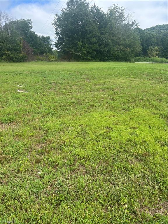 4130 Center Road Jonesville, NC 28642 - Photo 3 of 24 Gallery Image 3