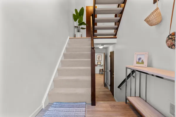 $4,300 | 237 Strawberry Hill Avenue, Unit 40, Stamford, CT 06902