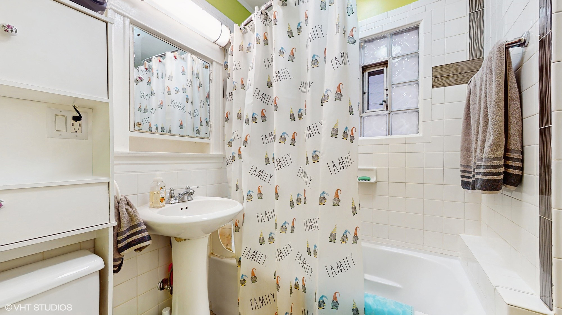 1931 North Harding Avenue Chicago, IL 60647 - Photo 10 of 26