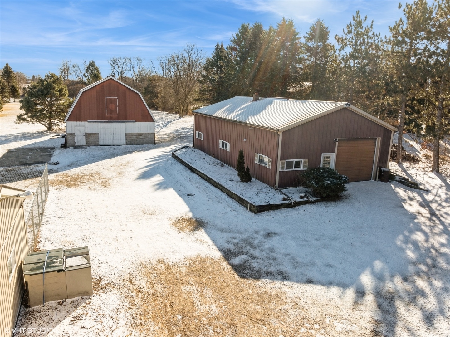 11175 Corrigan Road Roscoe, IL 61073 - Photo 3 of 36