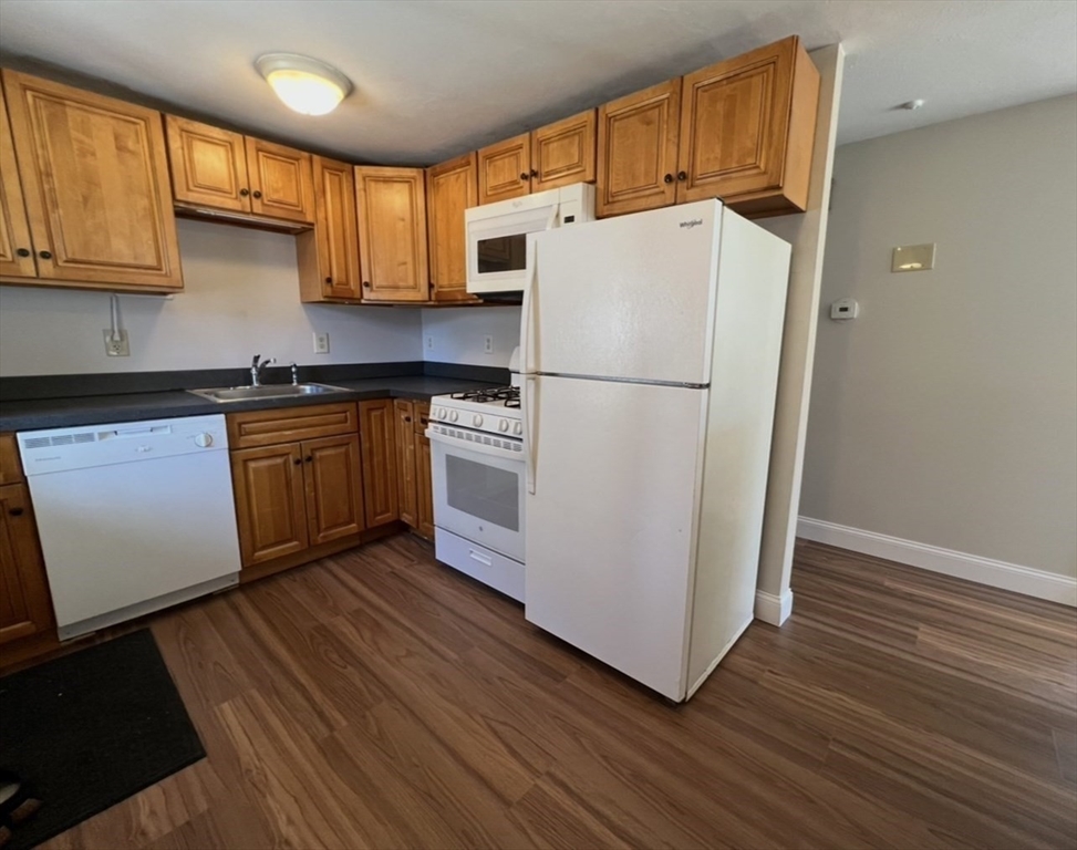 10 Edgemere Road Quincy, MA 02169 - Photo 4 of 38