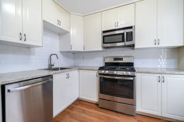 $285,000 | 91 Strawberry Hill Avenue, Unit 331, Stamford, CT 06902