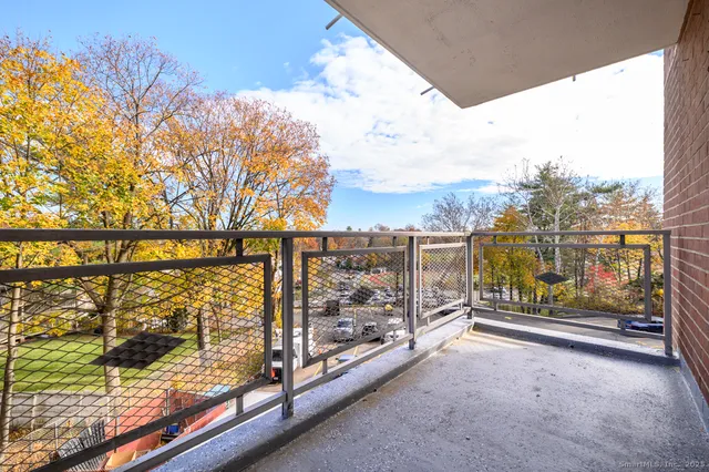 $285,000 | 91 Strawberry Hill Avenue, Unit 331, Stamford, CT 06902