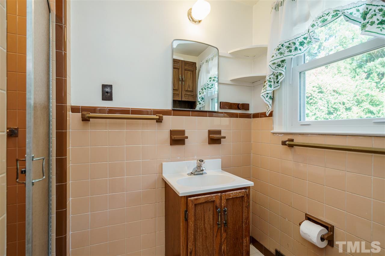 317 Hudson Street Raleigh, NC 27608 - Photo 14 of 28