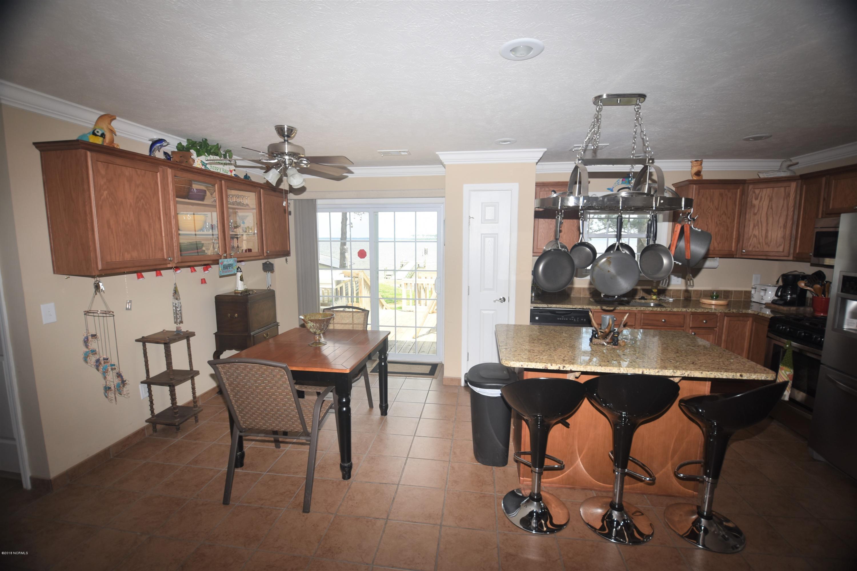 322 Lewis Road Aurora, NC 27806 - Photo 17 of 31 KitchenDining Combo 5